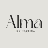 Peças Personalizadas em Madeira & Acrílico ideais como artigos para festa de casamentos, únicos para tornar o seu evento inesquecível.