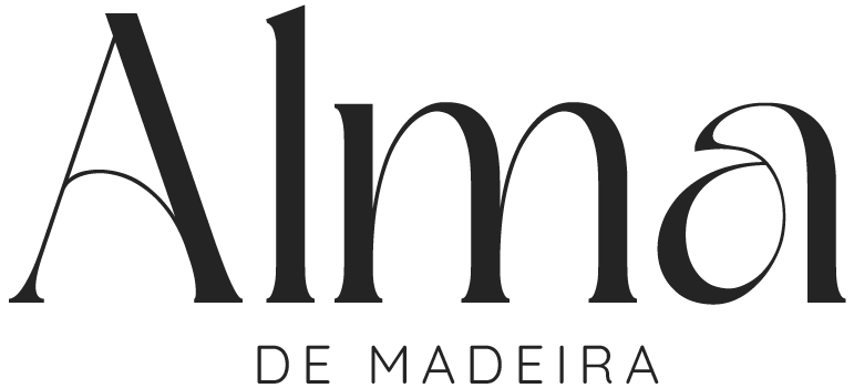 Peças Personalizadas em Madeira & Acrílico ideais como artigos para festa de casamentos, únicos para tornar o seu evento inesquecível.