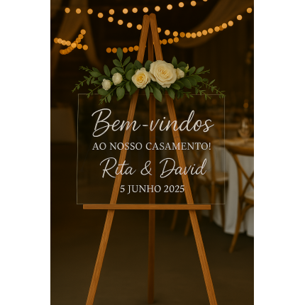 A Placa Acrílico Transparente Simples conjuga leveza e sofisticação num design minimalista, com acrílico transparente e caligrafia delicada.