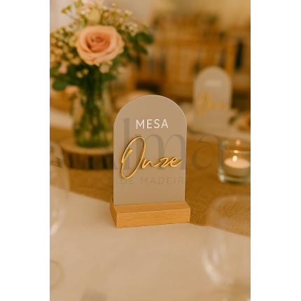 O número fosco topo redondo destaca-se pelo equilíbrio entre simplicidade e elegância. Com acabamento fosco e formato arredondado.