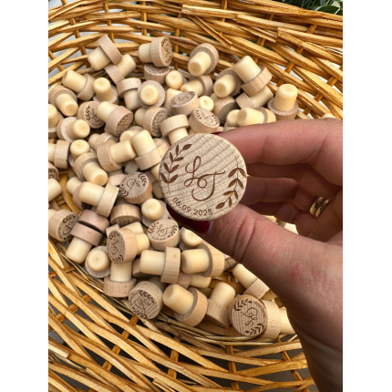 Rolha para Lembrança de casamento com gravação personalizada. Ideal como oferta elegante e útil para os convidados no dia do casamento.